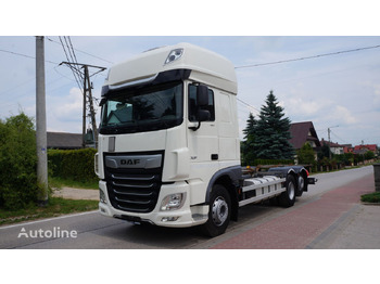 Kamion za prevoz kontejnera/ Kamion sa promenjivim sandukom DAF XF 106 450