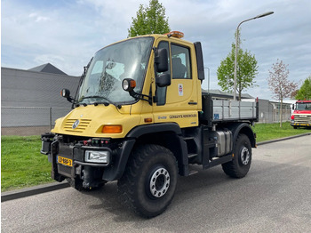 Istovarivač UNIMOG U400