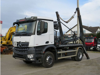 Kamion za utovaranje kontejnera MERCEDES-BENZ Actros 1840