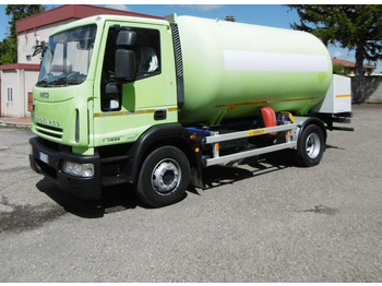 Kamion cisterna IVECO