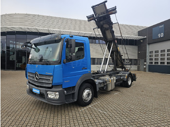 Kamion za prevoz kontejnera/ Kamion sa promenjivim sandukom MERCEDES-BENZ Atego 1224