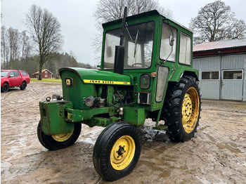 Traktor JOHN DEERE