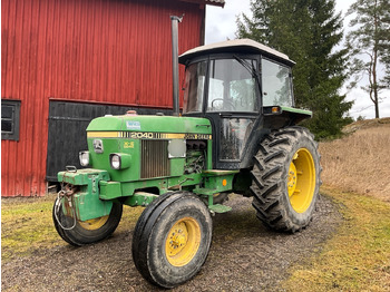 Traktor JOHN DEERE 2040