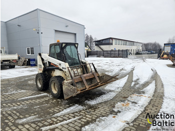 Mini utovarivač BOBCAT S220