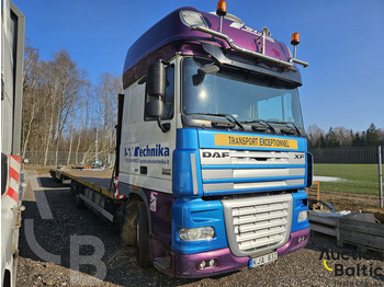 Kamion sa tovarnim sandukom DAF XF 105