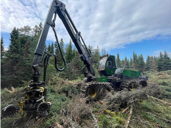 Kombajn za šumarstvo JOHN DEERE