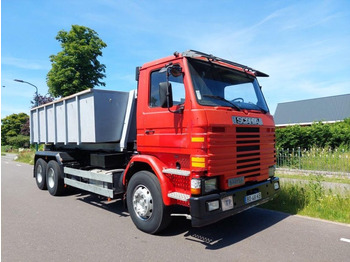 Kamion sa hidrauličnom kukom SCANIA 112