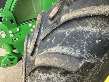 Traktor John Deere 6175R: slika 2