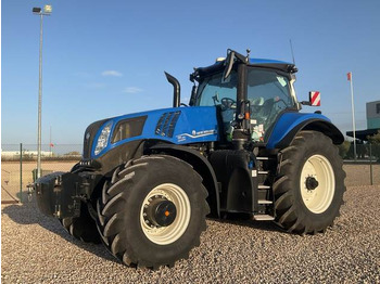 Traktor NEW HOLLAND T8