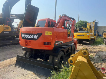 Bager točkaš DOOSAN DX150W