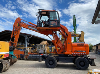 Bager točkaš DOOSAN DX170W