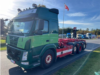 Kamion za utovaranje kontejnera VOLVO FM 500