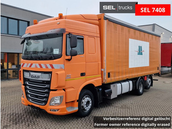 Kamion sa ceradom DAF XF 440