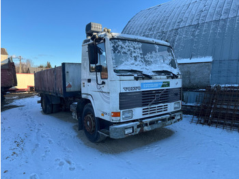 Kamion sa tovarnim sandukom VOLVO FL7