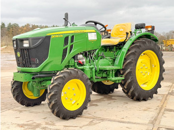 Traktor JOHN DEERE 2000 Series