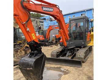 Bager guseničar DOOSAN DX225