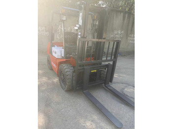 Dizel viljuškar Low Price Used Diesel Forklift Heli CPCD30 3 Ton Forklift Truck for Sale: slika 2