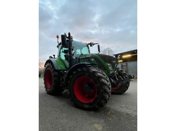 Traktor FENDT 724 Vario