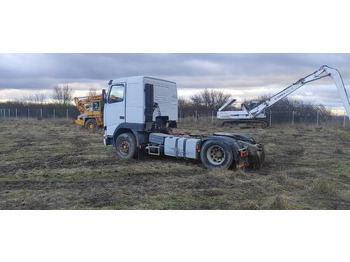 Tegljač Volvo FH12 380: slika 4