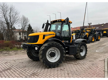 Traktor JCB