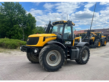 Traktor JCB