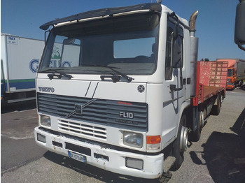 Kamion sa tovarnim sandukom VOLVO FL10 320