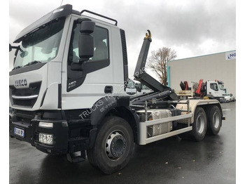 Kamion sa hidrauličnom kukom IVECO Stralis 460