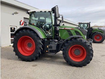 Traktor FENDT 724 Vario