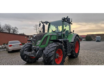 Traktor FENDT 724 Vario