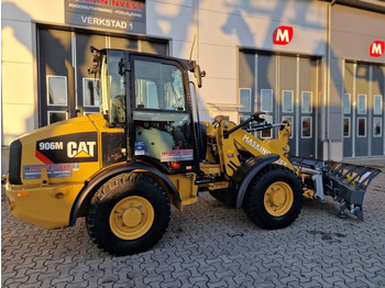 Utovarivač točkaš CATERPILLAR 906M