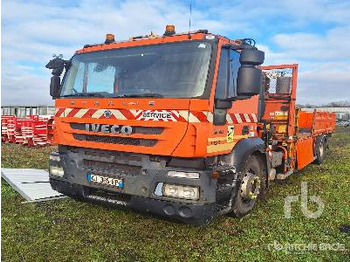 Kamion sa tovarnim sandukom IVECO Stralis