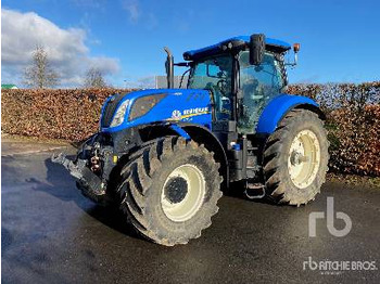 Traktor NEW HOLLAND T7.245