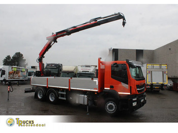 Kamion sa dizalicom IVECO Stralis 420