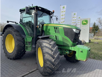 Traktor JOHN DEERE 6210R