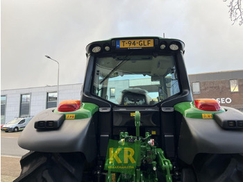 Traktor JOHN DEERE 6120M