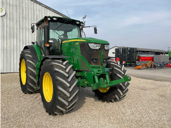 Traktor JOHN DEERE 6210R