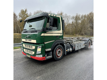 Kamion sa kablovskim sistemom VOLVO FM 330