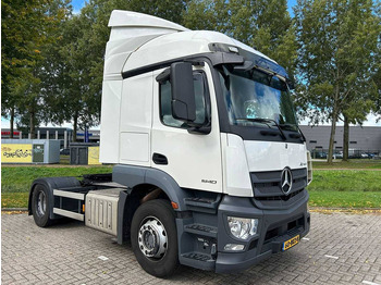 Kamion sa golom šasijom i zatvorenom kabinom Mercedes-Benz ACTROS: slika 2