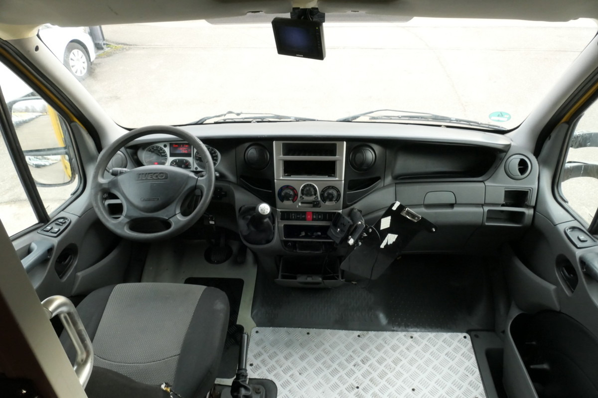 Dostavno vozilo sa zatvorenim sandukom IVECO Daily 35 S11 C30C AUTOMATIK KAMERA MAXI Regale D: slika 7