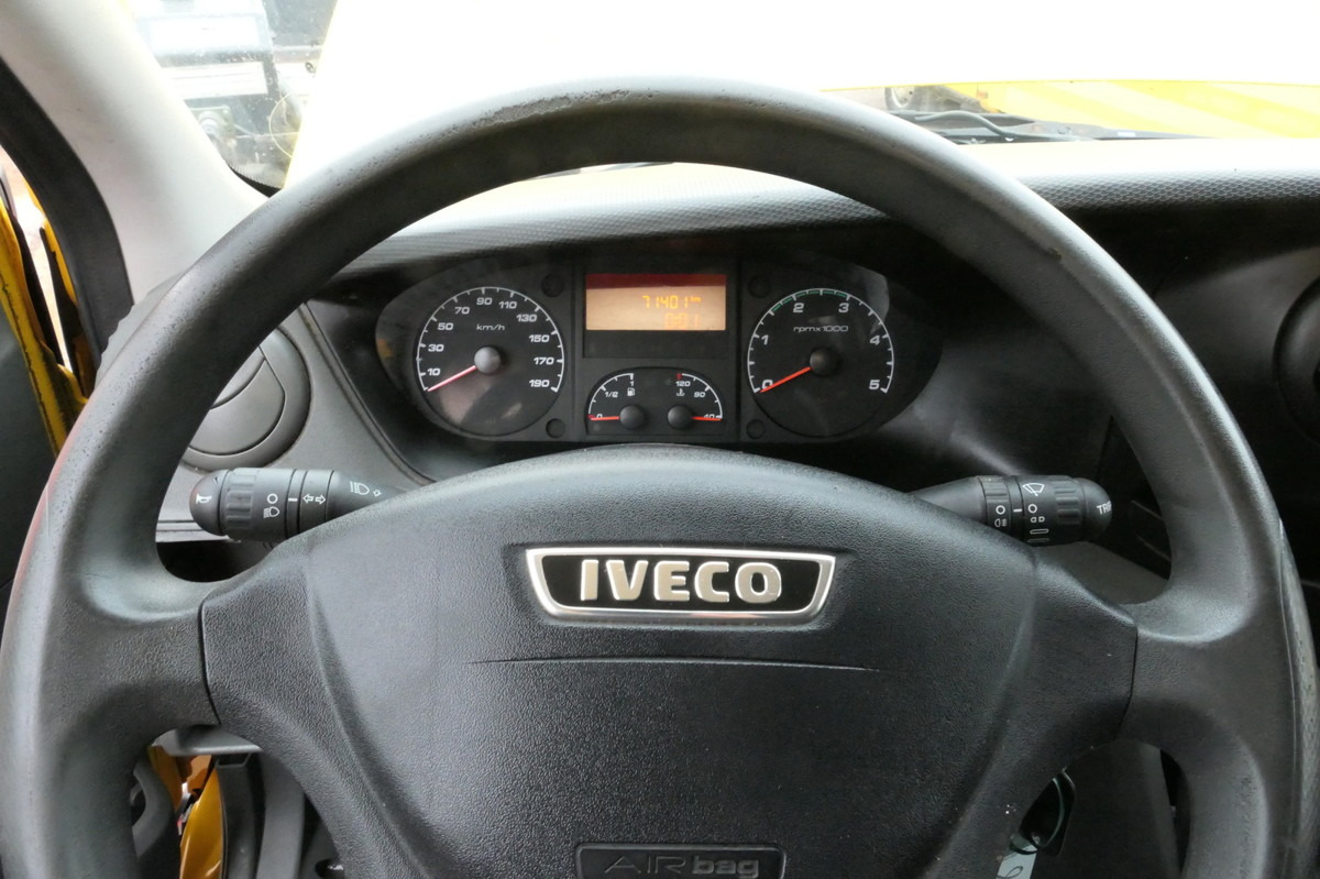 Dostavno vozilo sa zatvorenim sandukom IVECO Daily 35 S11 C30C AUTOMATIK KAMERA Regale LUFT D: slika 8