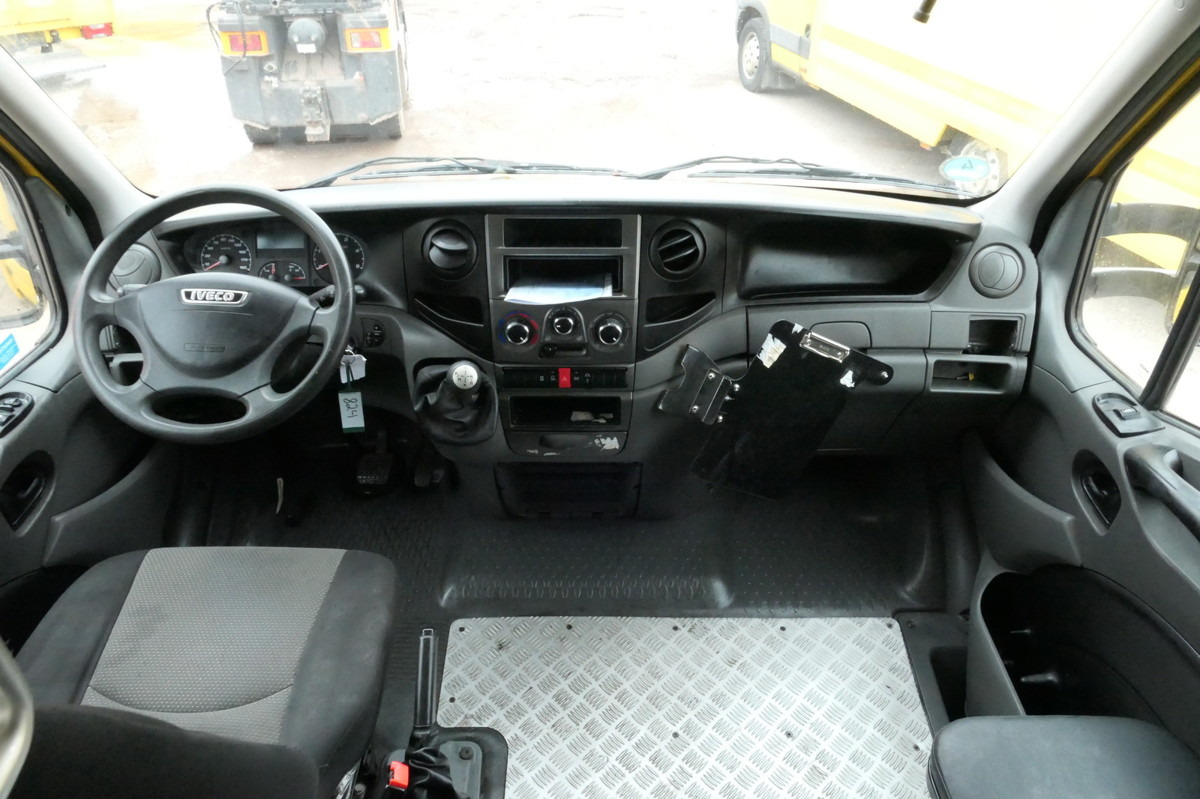 Dostavno vozilo sa zatvorenim sandukom IVECO Daily 35 S11 C30C AUTOMATIK KAMERA Regale LUFT D: slika 6