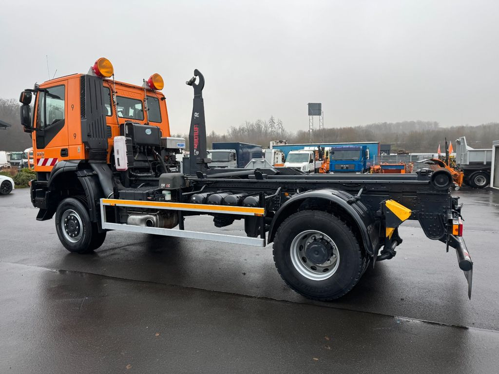 Kamion sa hidrauličnom kukom Iveco Trakker 330 4x4 Multilift  XR 10 S  Winterdienst: slika 6