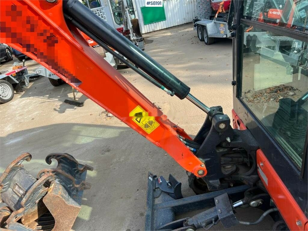 Bager guseničar Kubota KX 019-4: slika 15