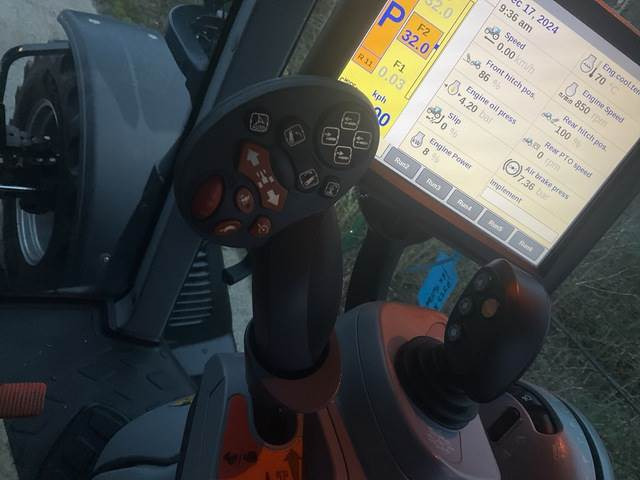 Traktor New Holland T6.180: slika 23