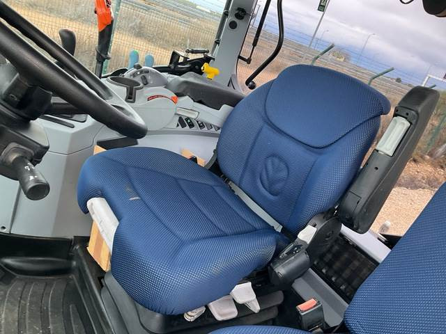 Traktor New Holland T6.145: slika 15