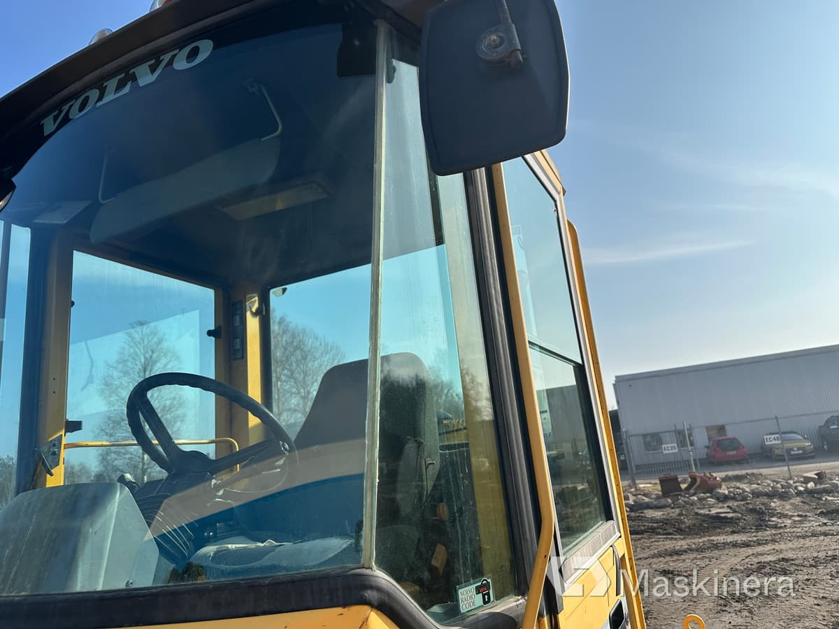 Utovarivač točkaš Volvo L50B   Hjullastare Volvo L50B: slika 43