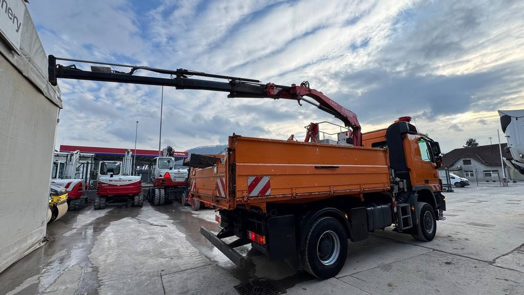 Istovarivač Mercedes-Benz Actros 1832 AK tipper 4x4 - crane Fassi 9.2M - remote control: slika 13