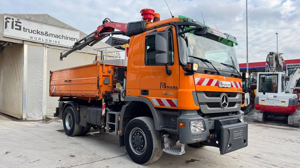 Istovarivač Mercedes-Benz Actros 1832 AK tipper 4x4 - crane Fassi 9.2M - remote control: slika 8