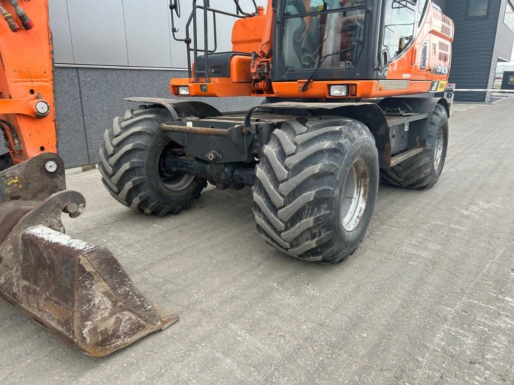 Bager točkaš Doosan DX 140 W-3: slika 11