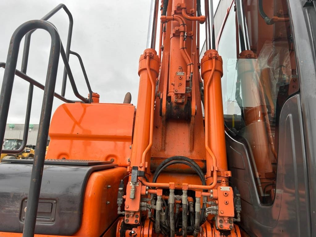 Bager točkaš Doosan DX 140 W-3: slika 29